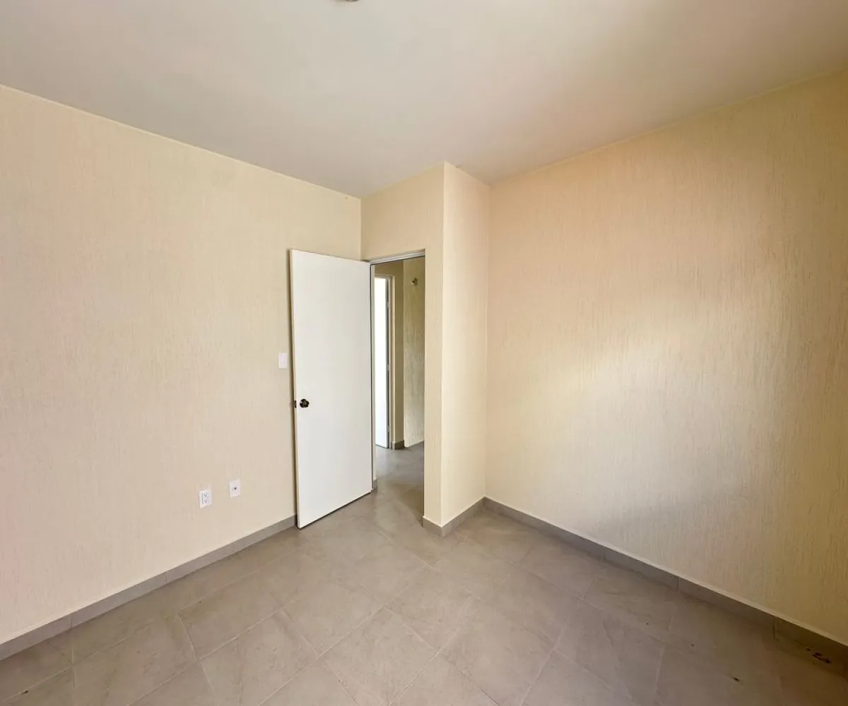 Casa En Venta,Boulevard Del Centro S/N Miguel 256, Tlajomulco de Zúñiga, Jalisco 45650, 3 Habitaciones,2 Baños,Boulevard Del Centro,2,pteOEXW