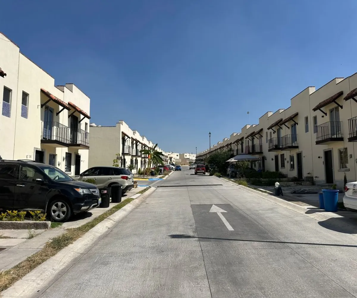 Casa En Venta,Boulevard Del Centro S/N Miguel 256, Tlajomulco de Zúñiga, Jalisco 45650, 3 Habitaciones,2 Baños,Boulevard Del Centro,2,pteOEXW