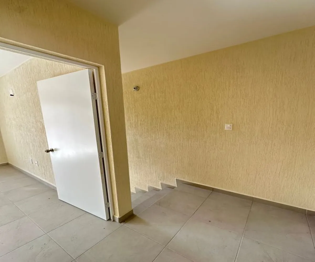 Casa En Venta,Boulevard Del Centro S/N Miguel 256, Tlajomulco de Zúñiga, Jalisco 45650, 3 Habitaciones,2 Baños,Boulevard Del Centro,2,pteOEXW