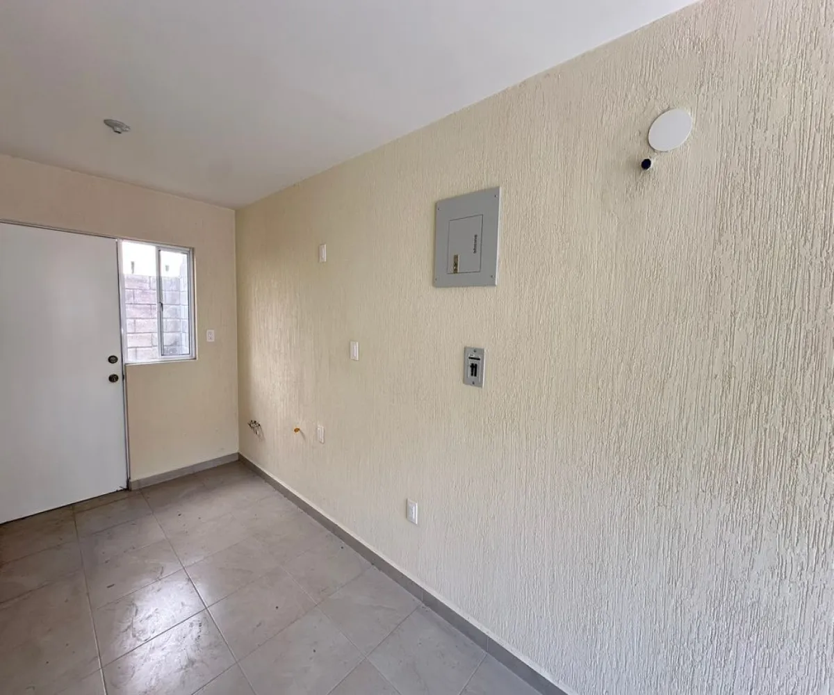 Casa En Venta,Boulevard Del Centro S/N Miguel 256, Tlajomulco de Zúñiga, Jalisco 45650, 3 Habitaciones,2 Baños,Boulevard Del Centro,2,pteOEXW