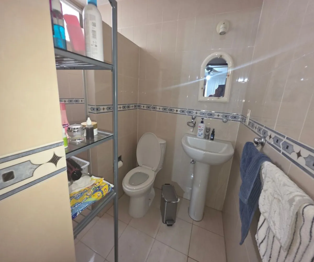 Casa En Venta,Providencia Sección,Valparaíso 2584, Guadalajara, Jalisco 44630, 3 Habitaciones,3 Baños,Valparaíso,2,pVdcF3G