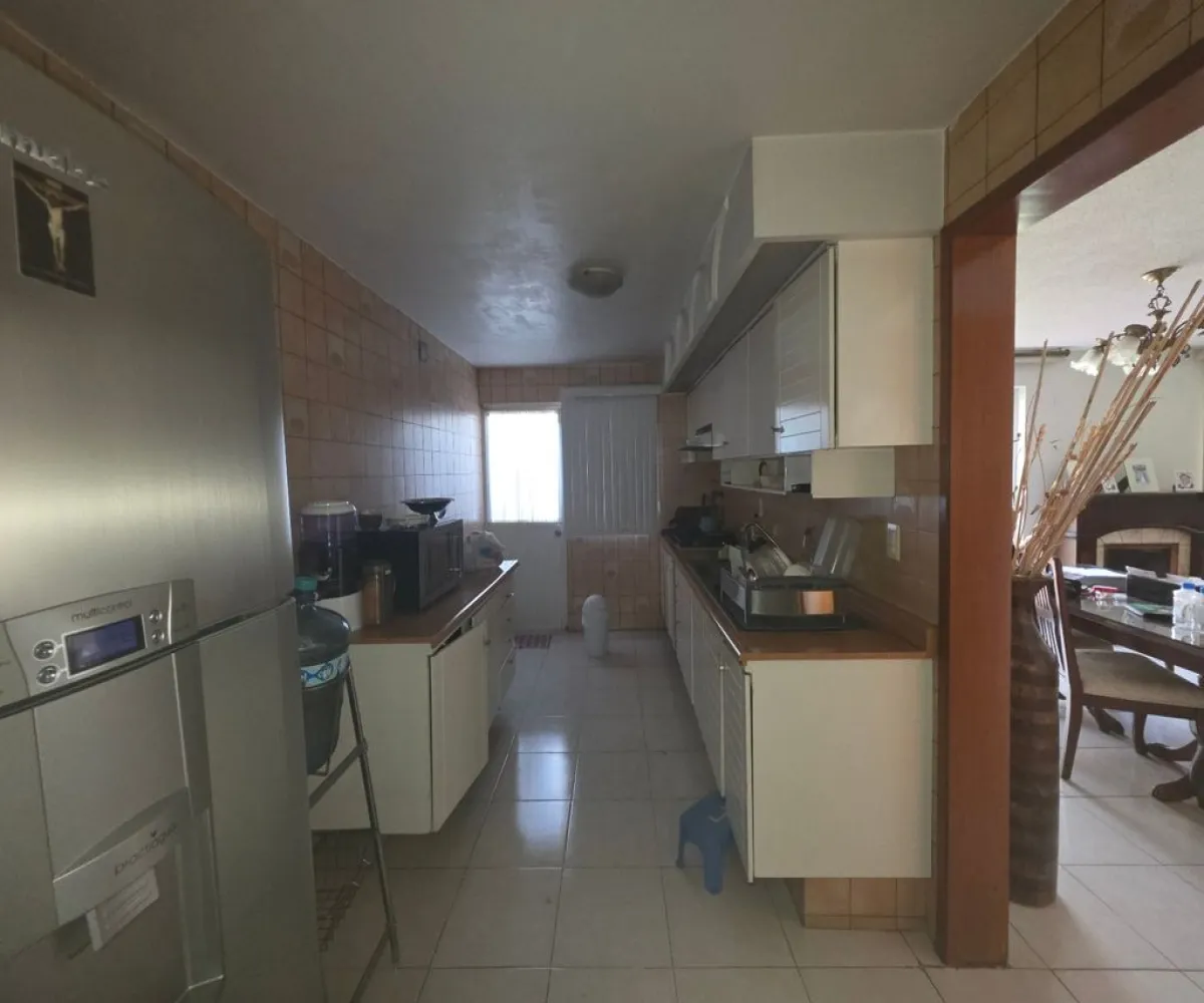 Casa En Venta,Providencia Sección,Valparaíso 2584, Guadalajara, Jalisco 44630, 3 Habitaciones,3 Baños,Valparaíso,2,pVdcF3G