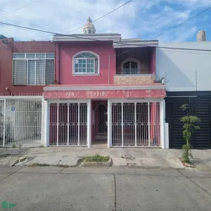 Casa En Venta,Tabachines,Paseo de los Tejocotes ., Zapopan, Jalisco 45188, 7 Habitaciones,4 Baños,Paseo de los Tejocotes,3,MX251042105