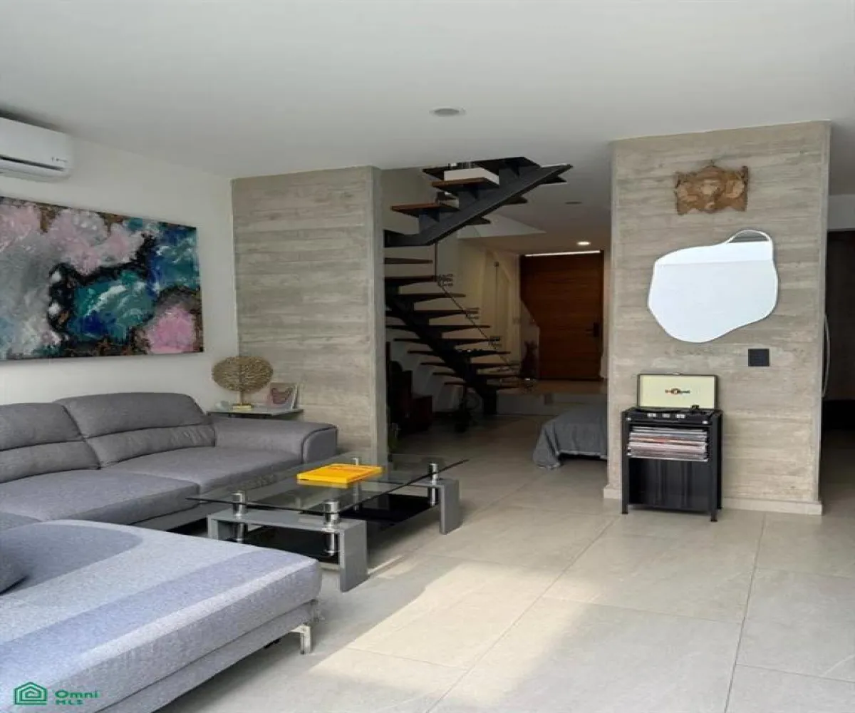 Casa En Venta,Valle Real,Cam. Real a Zapopan, San Juan de Ocotán, 45019 50, Zapopan, Jalisco 45019, 3 Habitaciones,3 Baños,Cam. Real a Zapopan, San Juan de Ocotán, 45019,3,MX251042229