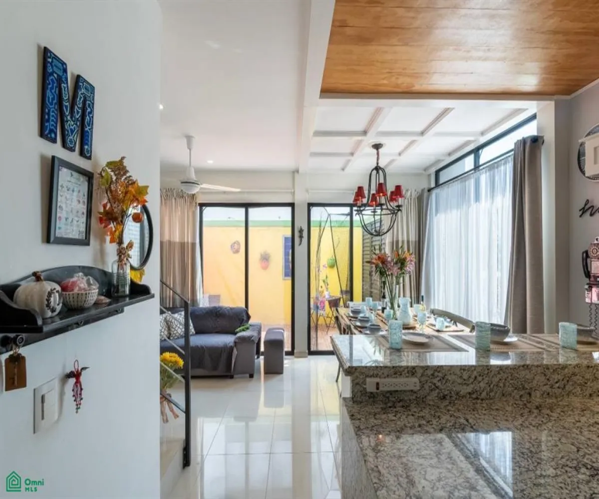 Casa En Venta,De las Juntas Delegación,Joaquin Amaro 520, Puerto Vallarta, Jalisco 48291, 3 Habitaciones,2 Baños,Joaquin Amaro,MX251042381