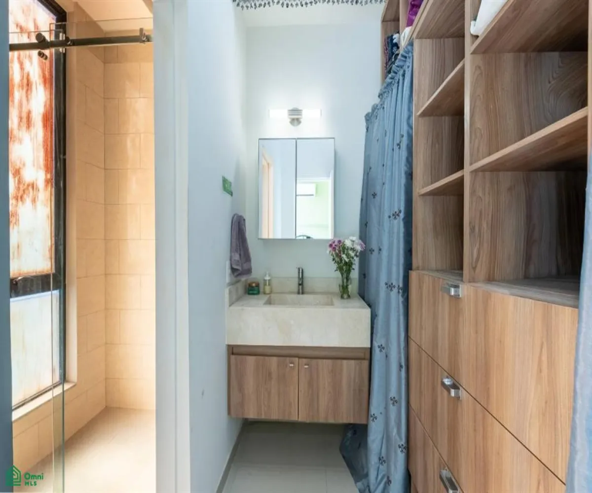 Casa En Venta,De las Juntas Delegación,Joaquin Amaro 520, Puerto Vallarta, Jalisco 48291, 3 Habitaciones,2 Baños,Joaquin Amaro,MX251042381