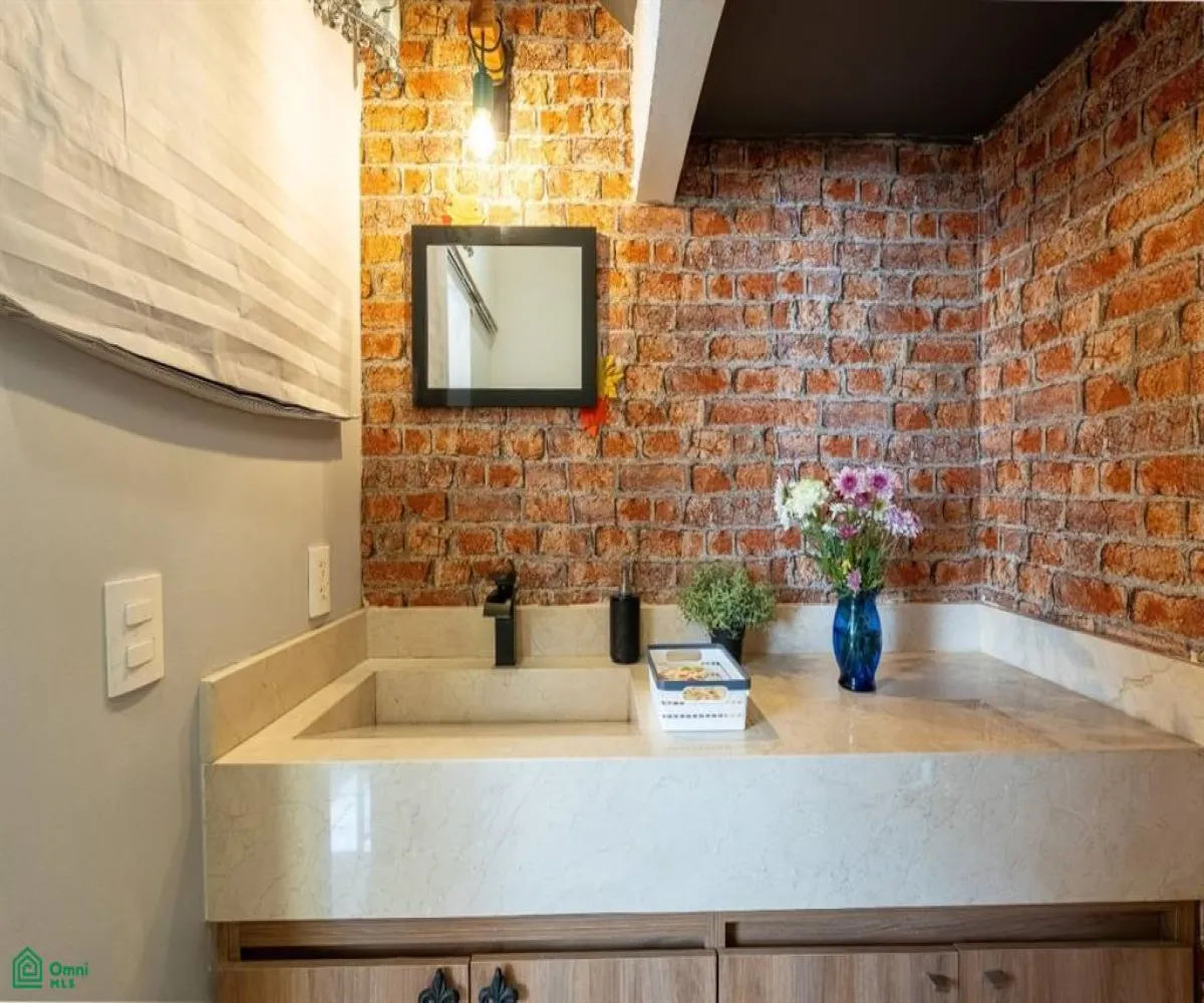 Casa En Venta,De las Juntas Delegación,Joaquin Amaro 520, Puerto Vallarta, Jalisco 48291, 3 Habitaciones,2 Baños,Joaquin Amaro,MX251042381