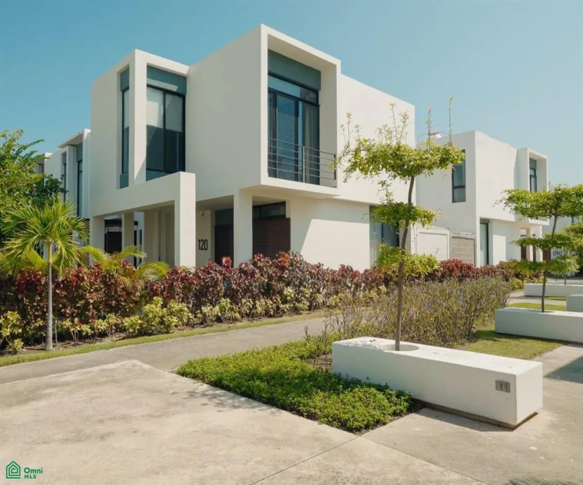 Casa En Venta,De las Juntas Delegación,Joaquin Amaro 520, Puerto Vallarta, Jalisco 48291, 3 Habitaciones,2 Baños,Joaquin Amaro,MX251042381