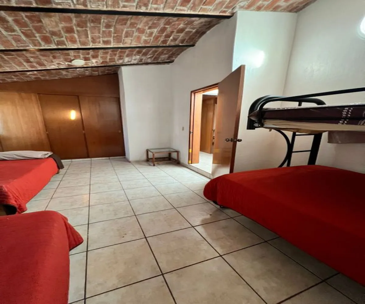 Casa En Venta,Fraccionamiento Tres Reyes,Avenida Rey Melchor 52, Tlajomulco de Zúñiga, Jalisco 45670, 3 Habitaciones,2 Baños,Avenida Rey Melchor ,2,pkZeins