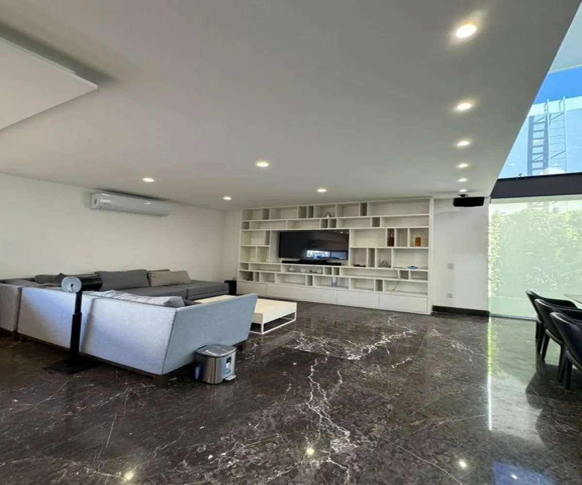 Casa En Venta,Puerta del Bosque,Avenida Universidad 185, Zapopan, Jalisco 45110, 4 Habitaciones,5 Baños,Avenida Universidad,1,p3TQfea