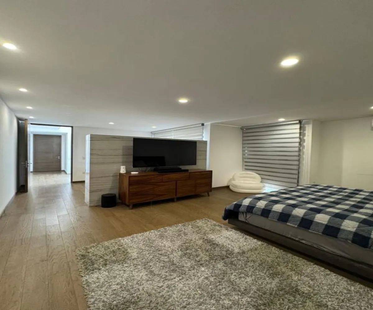 Casa En Venta,Puerta del Bosque,Avenida Universidad 185, Zapopan, Jalisco 45110, 4 Habitaciones,5 Baños,Avenida Universidad,1,p3TQfea