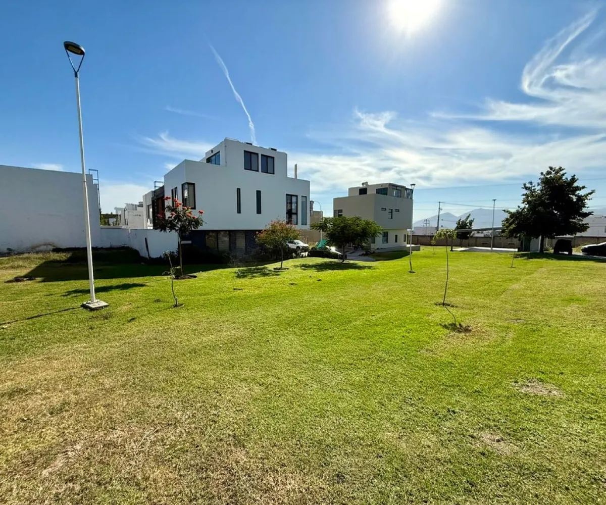Casa En Venta,Fracc. Atmosfera Habitat,Camino a las Moras 675, Tlajomulco de Zúñiga, Jalisco 45645, 3 Habitaciones,4 Baños,Camino a las Moras,1,pwwJNzm