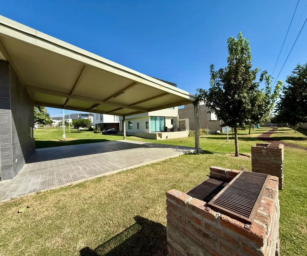 Casa En Venta,Fracc. Atmosfera Habitat,Camino a las Moras 675, Tlajomulco de Zúñiga, Jalisco 45645, 3 Habitaciones,4 Baños,Camino a las Moras,1,pwwJNzm