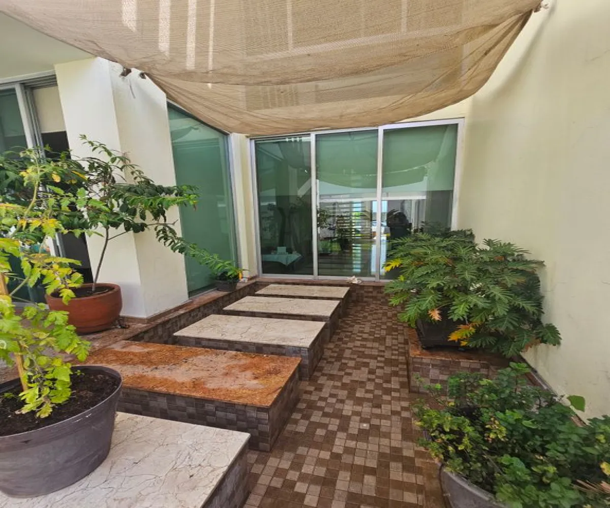 Casa En Venta,Las Cumbres,Paseo de los Virreyes 1250, Zapopan, Jalisco 45110, 4 Habitaciones,5 Baños,Paseo de los Virreyes,2,pXAKEJs