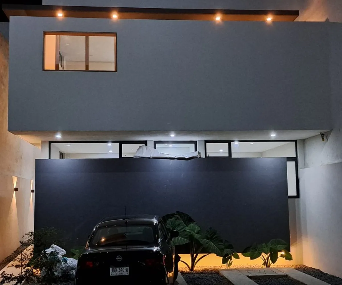 Casa En Venta,Los Gavilanes,Calle Logroño 793, Tlajomulco de Zúñiga, Jalisco 45645, 3 Habitaciones,3 Baños,Calle Logroño,1,p7uFiaF