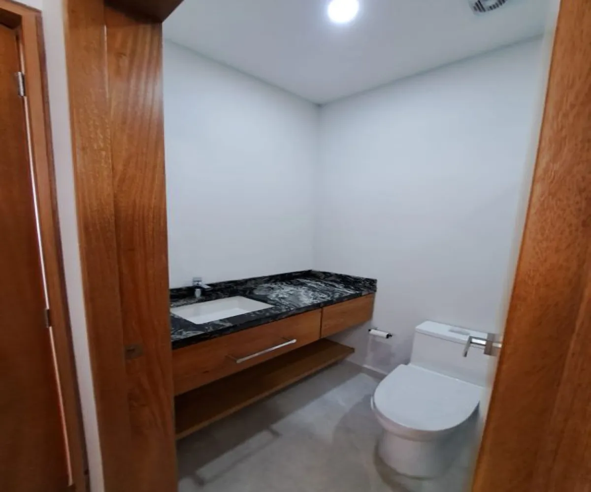 Casa En Venta,Los Gavilanes,Calle Logroño 793, Tlajomulco de Zúñiga, Jalisco 45645, 3 Habitaciones,3 Baños,Calle Logroño,1,p7uFiaF