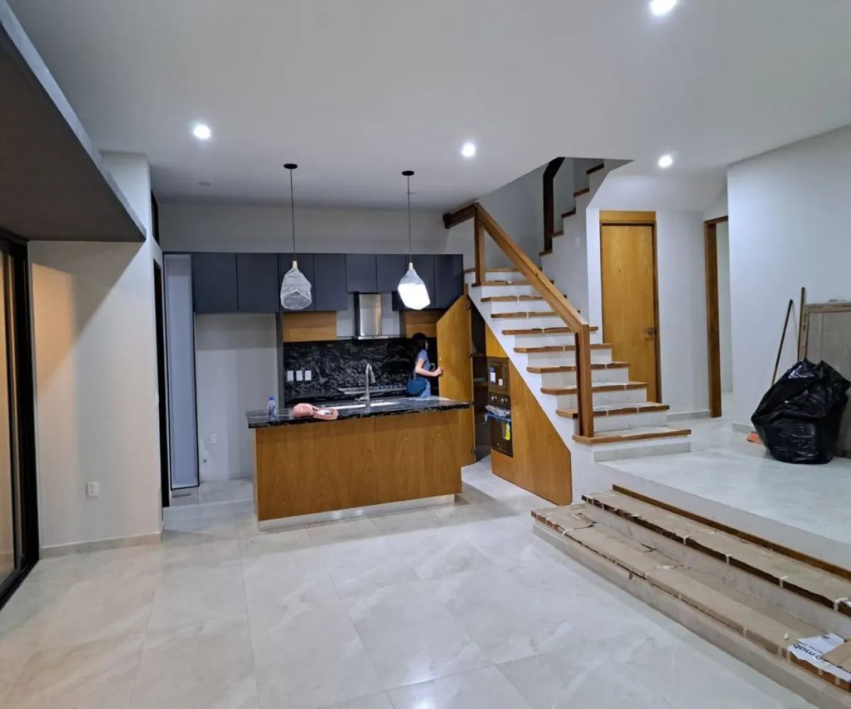 Casa En Venta,Los Gavilanes,Calle Logroño 793, Tlajomulco de Zúñiga, Jalisco 45645, 3 Habitaciones,3 Baños,Calle Logroño,1,p7uFiaF