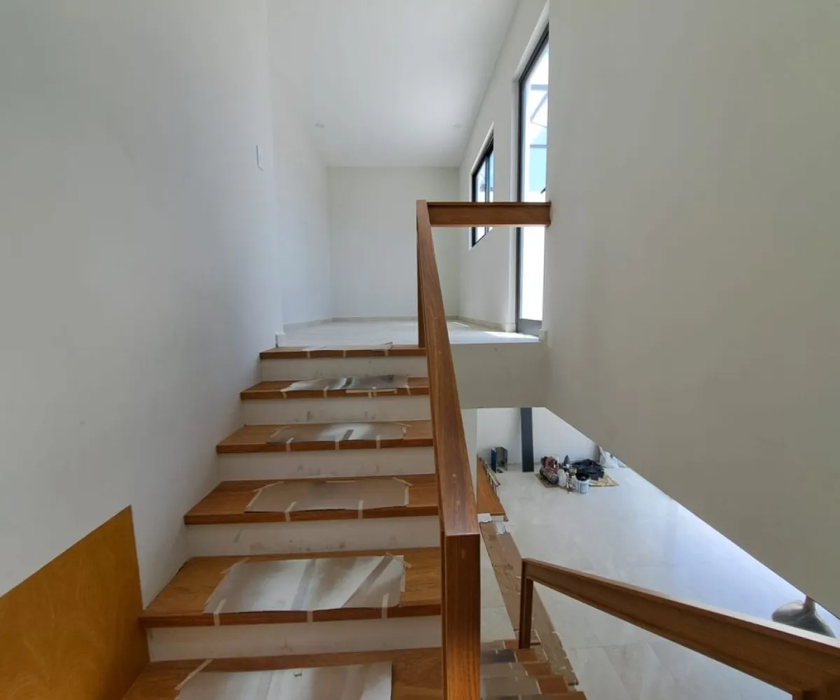 Casa En Venta,Los Gavilanes,Calle Logroño 793, Tlajomulco de Zúñiga, Jalisco 45645, 3 Habitaciones,3 Baños,Calle Logroño,1,p7uFiaF