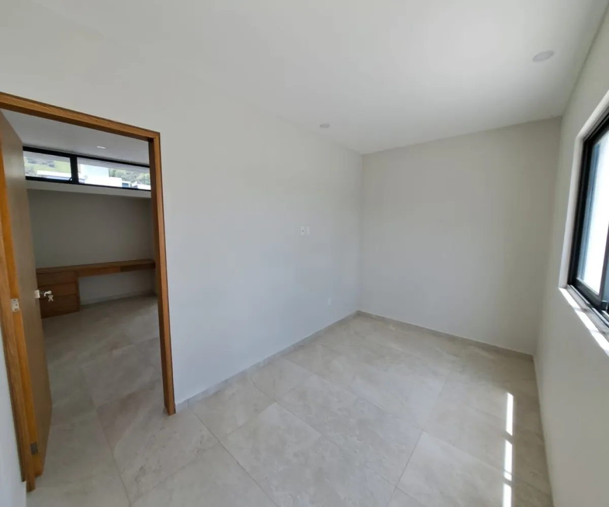 Casa En Venta,Los Gavilanes,Calle Logroño 793, Tlajomulco de Zúñiga, Jalisco 45645, 3 Habitaciones,3 Baños,Calle Logroño,1,p7uFiaF
