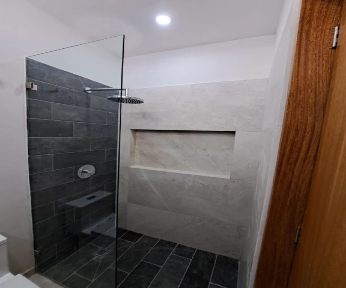 Casa En Venta,Los Gavilanes,Calle Logroño 793, Tlajomulco de Zúñiga, Jalisco 45645, 3 Habitaciones,3 Baños,Calle Logroño,1,p7uFiaF