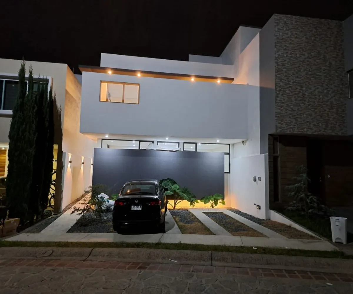 Casa En Venta,Los Gavilanes,Calle Logroño 793, Tlajomulco de Zúñiga, Jalisco 45645, 3 Habitaciones,3 Baños,Calle Logroño,1,p7uFiaF