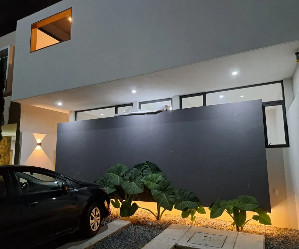 Casa En Venta,Los Gavilanes,Calle Logroño 793, Tlajomulco de Zúñiga, Jalisco 45645, 3 Habitaciones,3 Baños,Calle Logroño,1,p7uFiaF