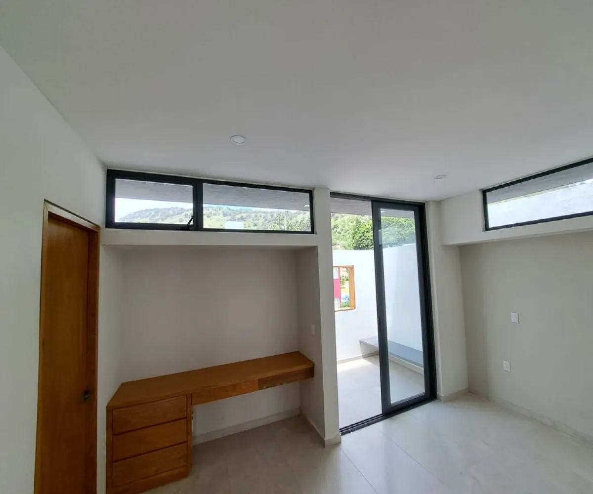 Casa En Venta,Los Gavilanes,Calle Logroño 793, Tlajomulco de Zúñiga, Jalisco 45645, 3 Habitaciones,3 Baños,Calle Logroño,1,p7uFiaF