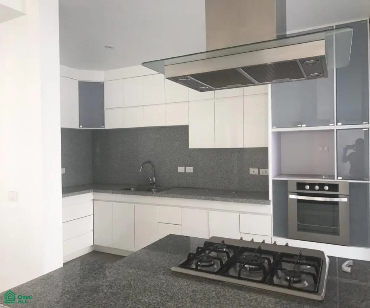 Casa En Renta,La Rioja,Ollauri 285, Tlajomulco de Zuniga, Jalisco 45640, 3 Habitaciones,3 Baños,Ollauri,2,MX251042541