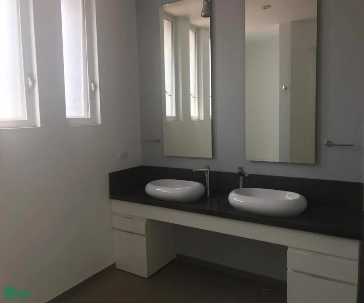 Casa En Renta,La Rioja,Ollauri 285, Tlajomulco de Zuniga, Jalisco 45640, 3 Habitaciones,3 Baños,Ollauri,2,MX251042541