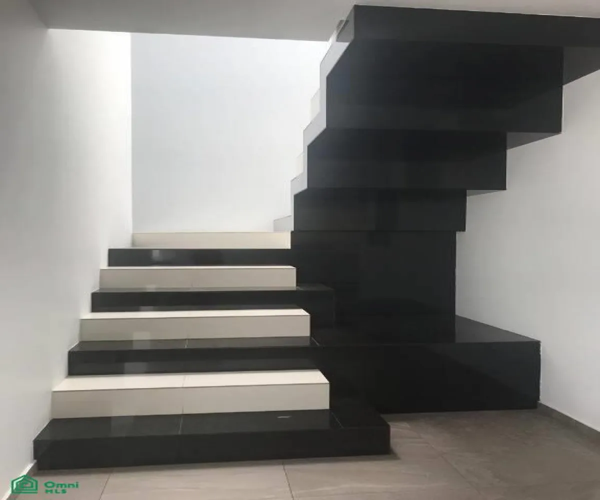 Casa En Renta,La Rioja,Ollauri 285, Tlajomulco de Zuniga, Jalisco 45640, 3 Habitaciones,3 Baños,Ollauri,2,MX251042541