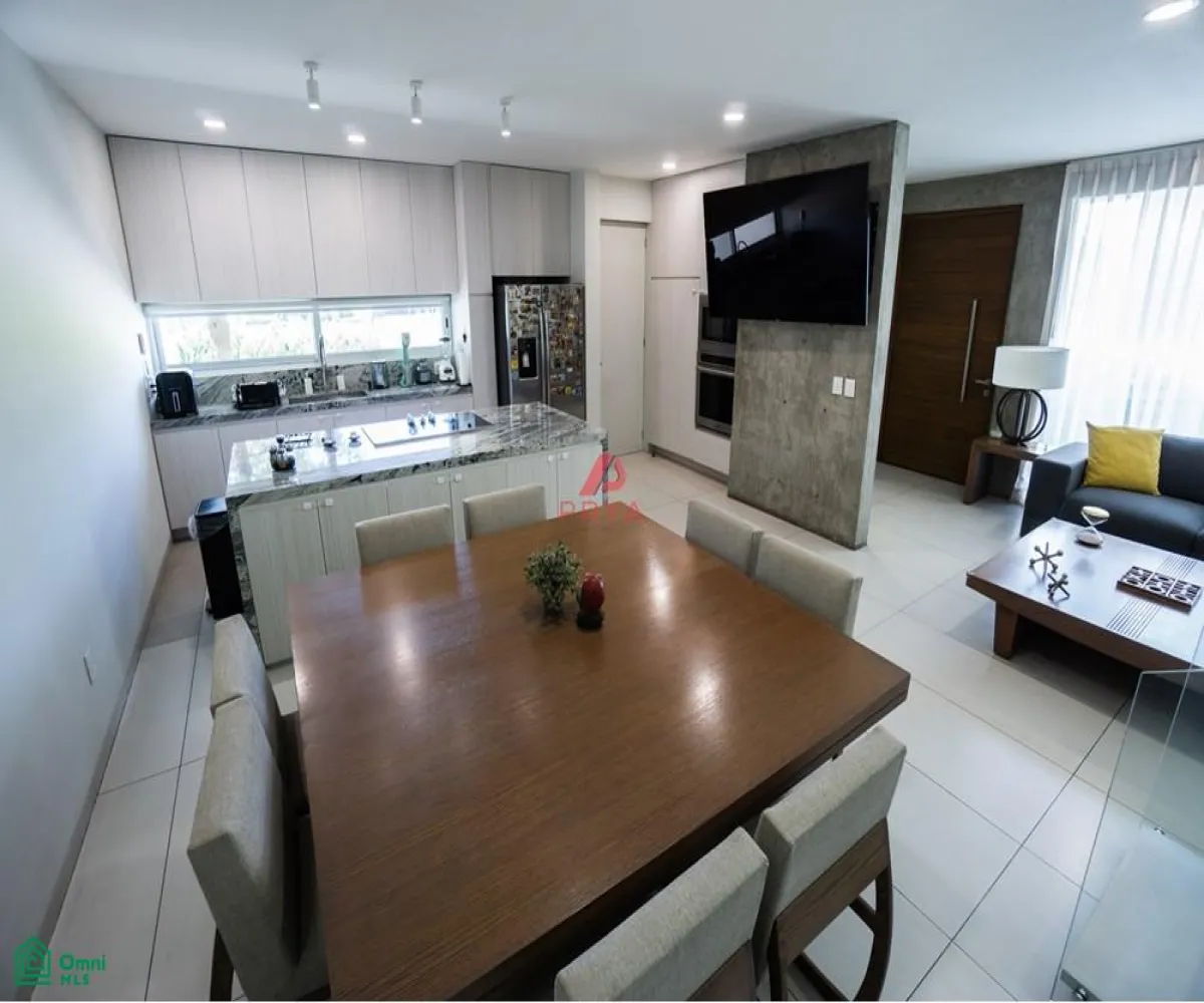 Casa En Venta,Solares Residencial,TERMA FONTANA 1601, Zapopan, Jalisco 45019, 3 Habitaciones,2 Baños,TERMA FONTANA,MX251043050