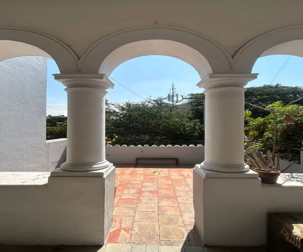 Casa En Renta,Americana,Calle Manuel López Cotilla 1238, Guadalajara, Jalisco 44160, 3 Habitaciones,2 Baños,Calle Manuel López Cotilla,1,pB2P9cb