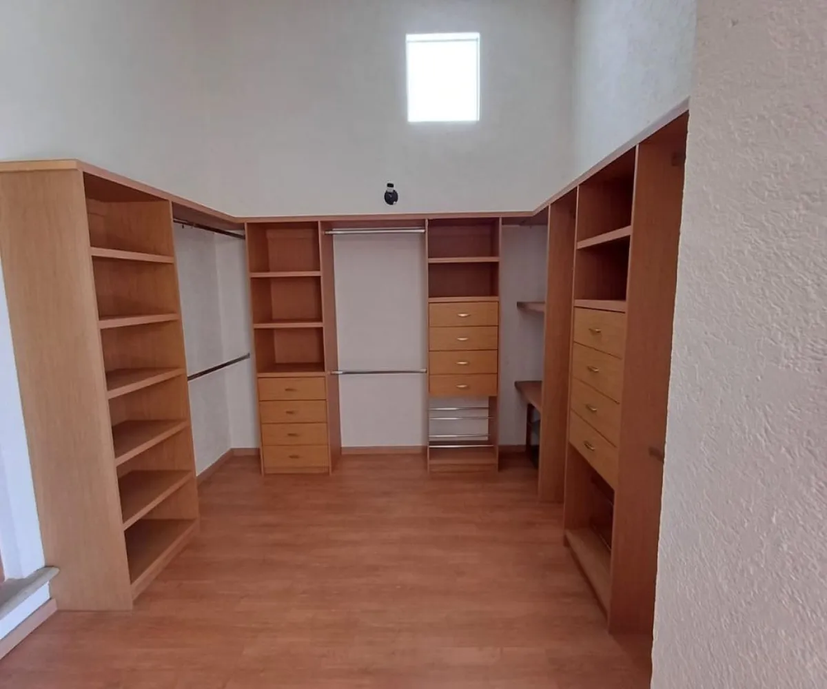 Casa En Venta,real de juriquilla,Cascada Naolinco 332, Querétaro, Querétaro 76230, 3 Habitaciones,4 Baños,Cascada Naolinco ,1,pb36yhN