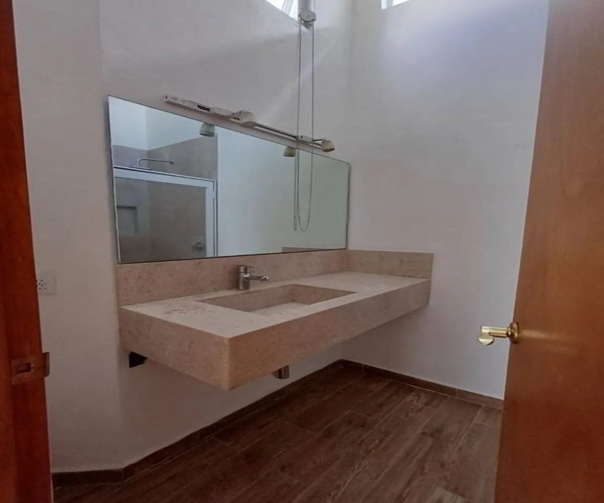 Casa En Venta,real de juriquilla,Cascada Naolinco 332, Querétaro, Querétaro 76230, 3 Habitaciones,4 Baños,Cascada Naolinco ,1,pb36yhN