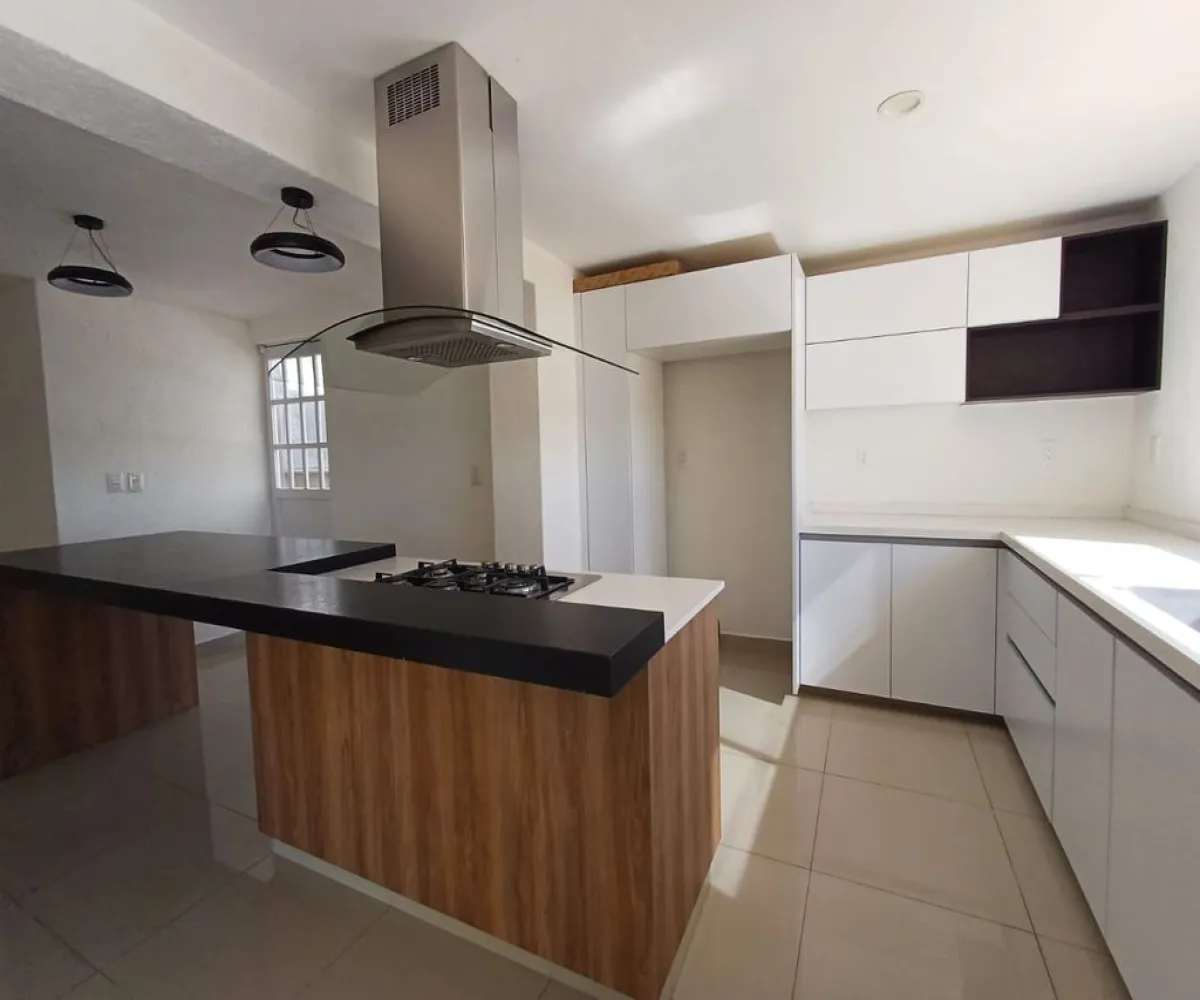 Casa En Venta,real de juriquilla,Cascada Naolinco 332, Querétaro, Querétaro 76230, 3 Habitaciones,4 Baños,Cascada Naolinco ,1,pb36yhN