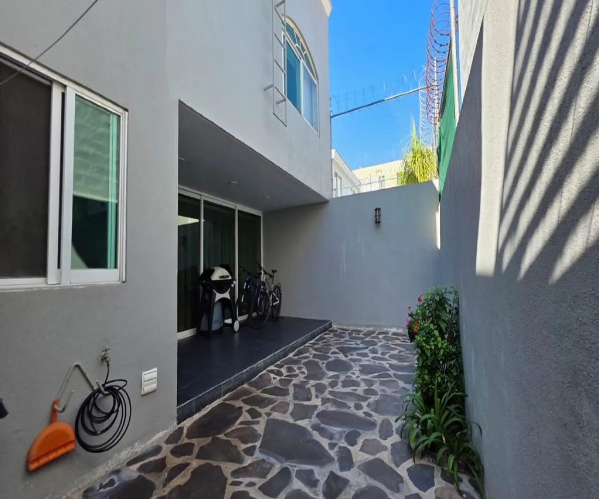 Casa En Renta,Rinconada del Parque,Avenida Ecónomos 6831, Zapopan, Jalisco 45010, 3 Habitaciones,2 Baños,Avenida Ecónomos,1,piq71Mu