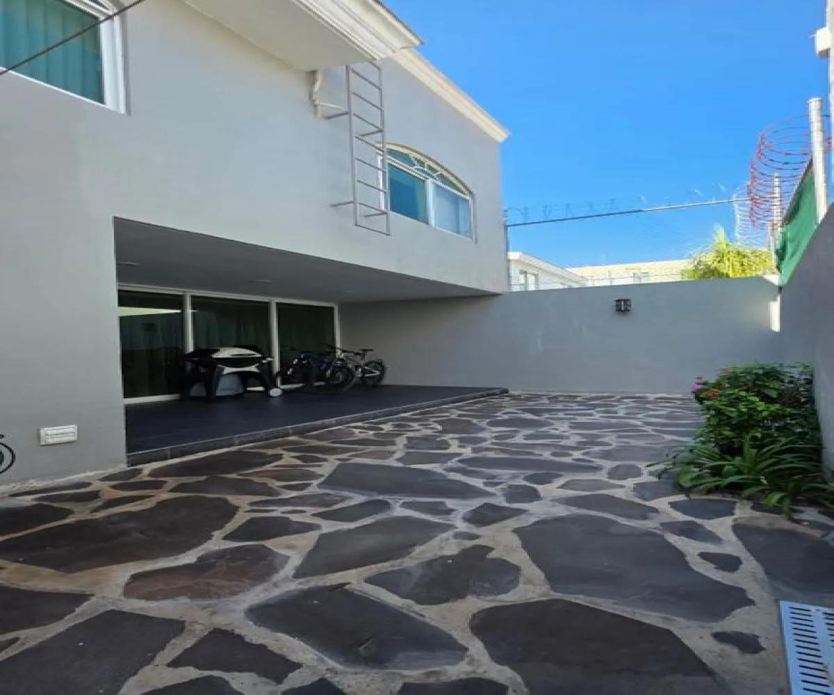 Casa En Renta,Rinconada del Parque,Avenida Ecónomos 6831, Zapopan, Jalisco 45010, 3 Habitaciones,2 Baños,Avenida Ecónomos,1,piq71Mu