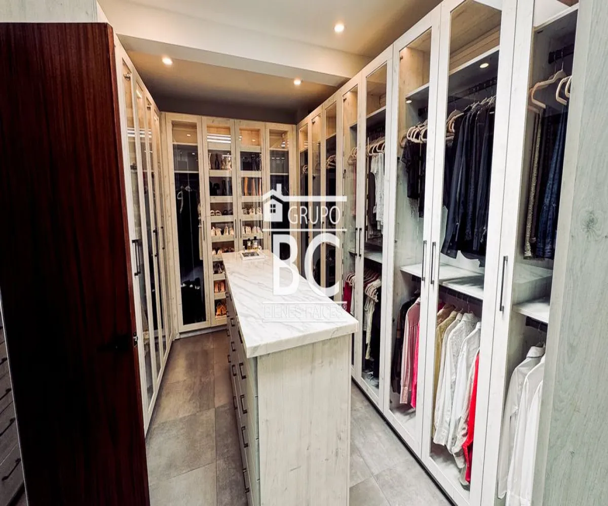 Casa En Venta,Valle Real,Paseo San Rafael 2999, Zapopan, Jalisco 45019, 3 Habitaciones,5 Baños,Paseo San Rafael,3,pXTOmNt