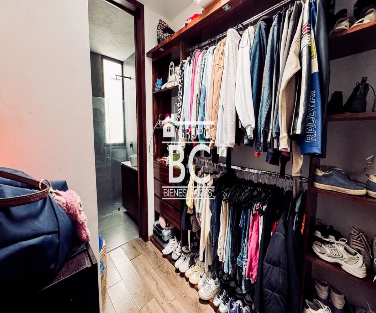 Casa En Venta,Valle Real,Paseo San Rafael 2999, Zapopan, Jalisco 45019, 3 Habitaciones,5 Baños,Paseo San Rafael,3,pXTOmNt