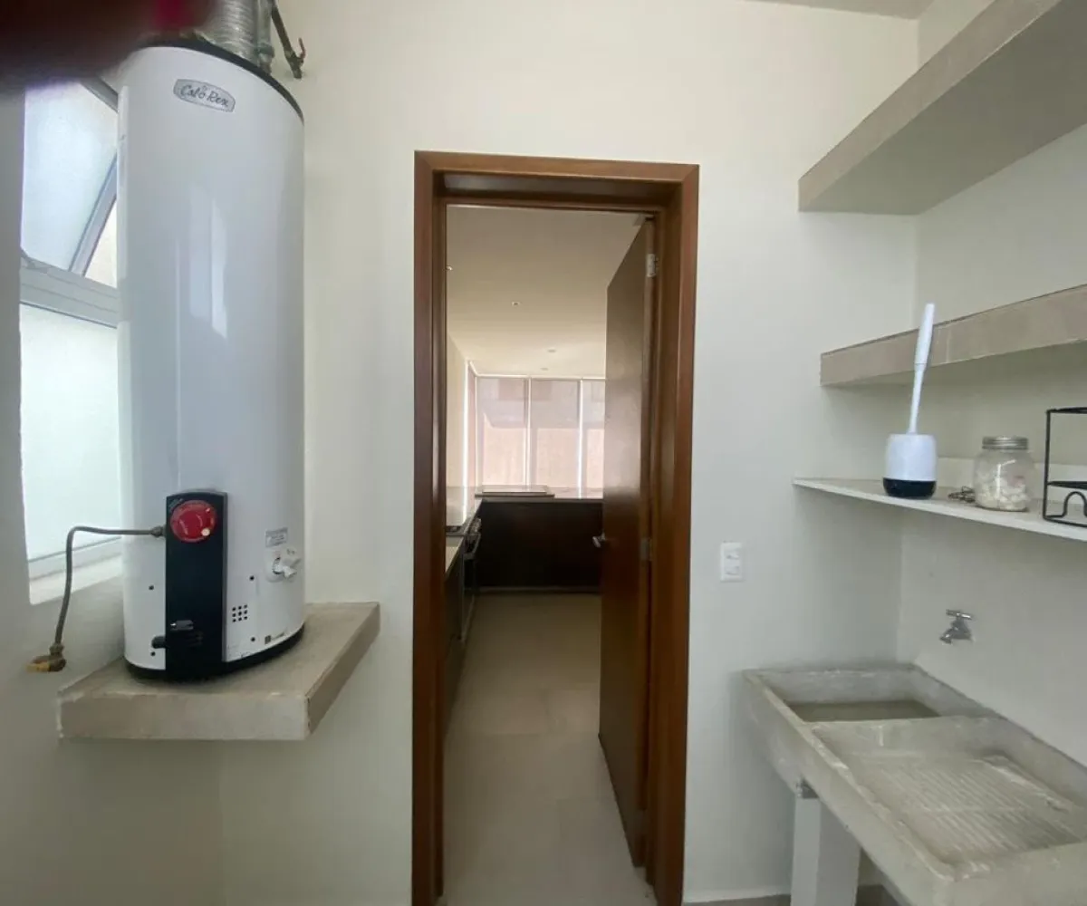 Casa En Venta,Bosques Vallarta,Circuito del Bosque 234 3, Zapopan, Jalisco 45134, 4 Habitaciones,3 Baños,Circuito del Bosque,1,pvxaHSL