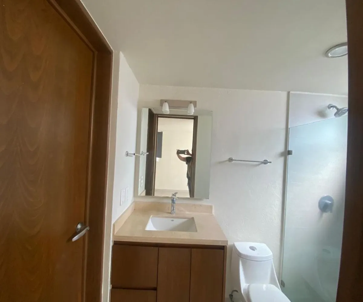 Casa En Venta,Bosques Vallarta,Circuito del Bosque 234 3, Zapopan, Jalisco 45134, 4 Habitaciones,3 Baños,Circuito del Bosque,1,pvxaHSL