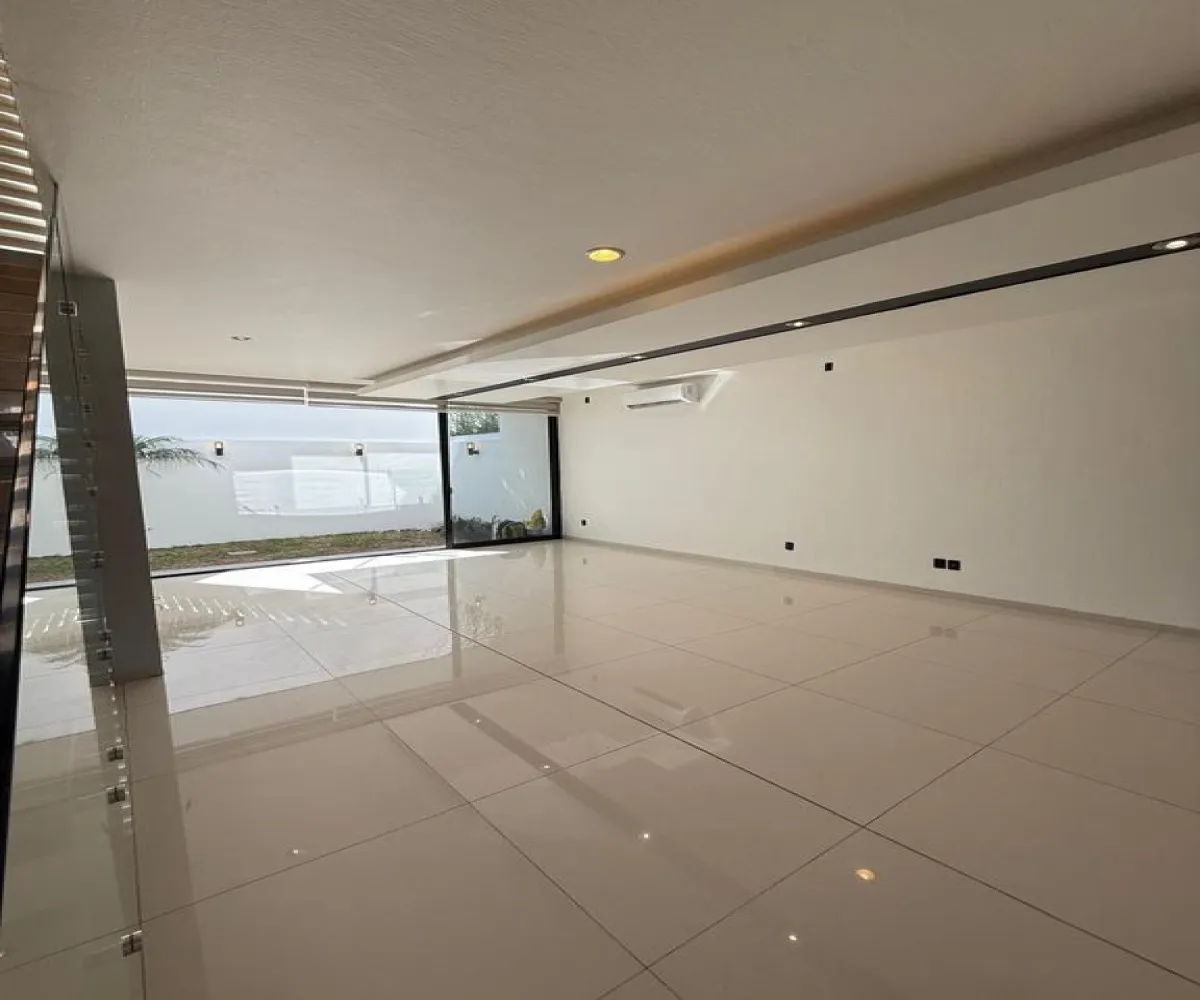 Casa En Venta,El manantial ,Avenida López Mateos Sur 5560, Tlajomulco de Zúñiga, Jalisco 45645, 4 Habitaciones,5 Baños,Avenida López Mateos Sur,2,pHnfLP4