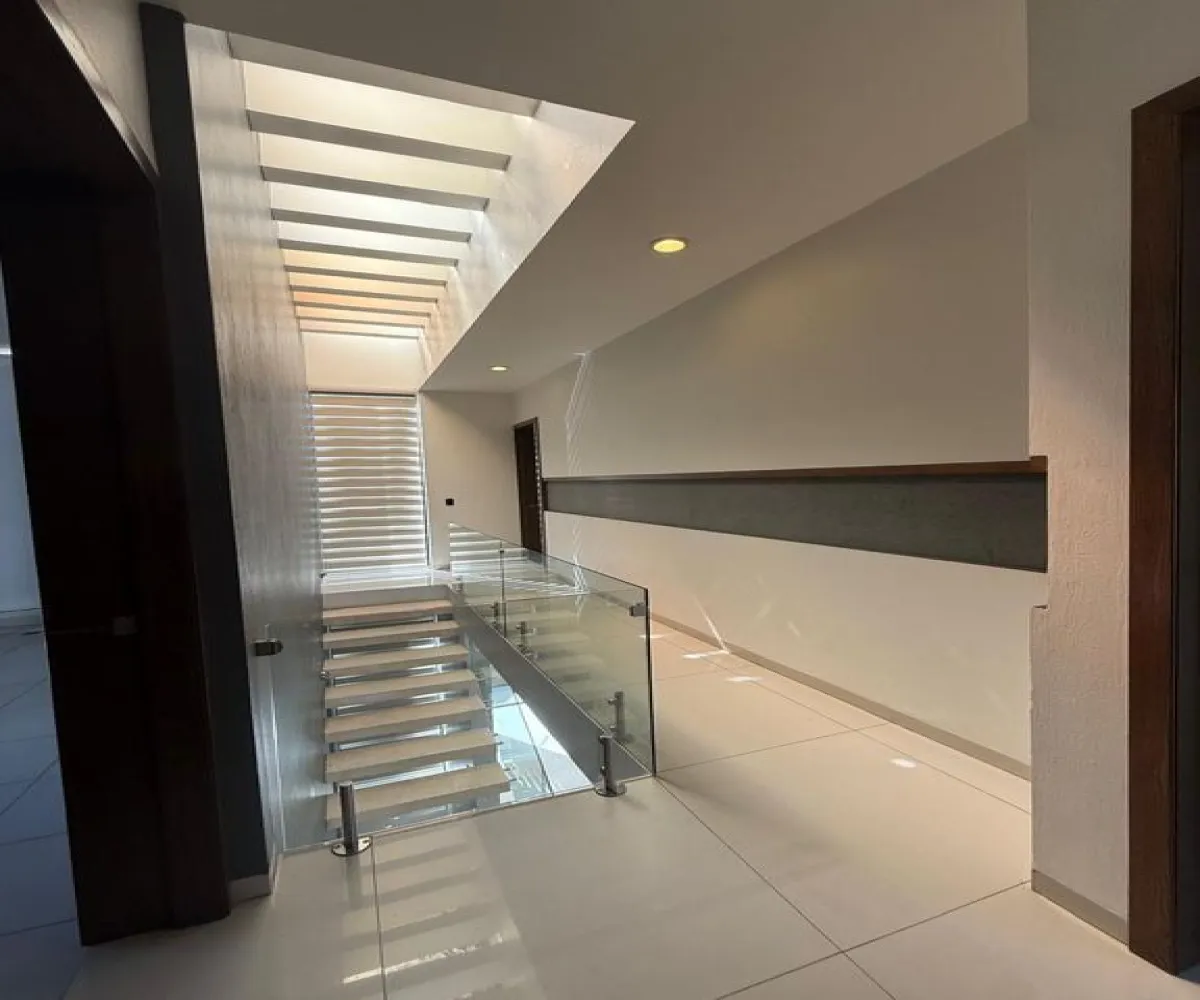 Casa En Venta,El manantial ,Avenida López Mateos Sur 5560, Tlajomulco de Zúñiga, Jalisco 45645, 4 Habitaciones,5 Baños,Avenida López Mateos Sur,2,pHnfLP4