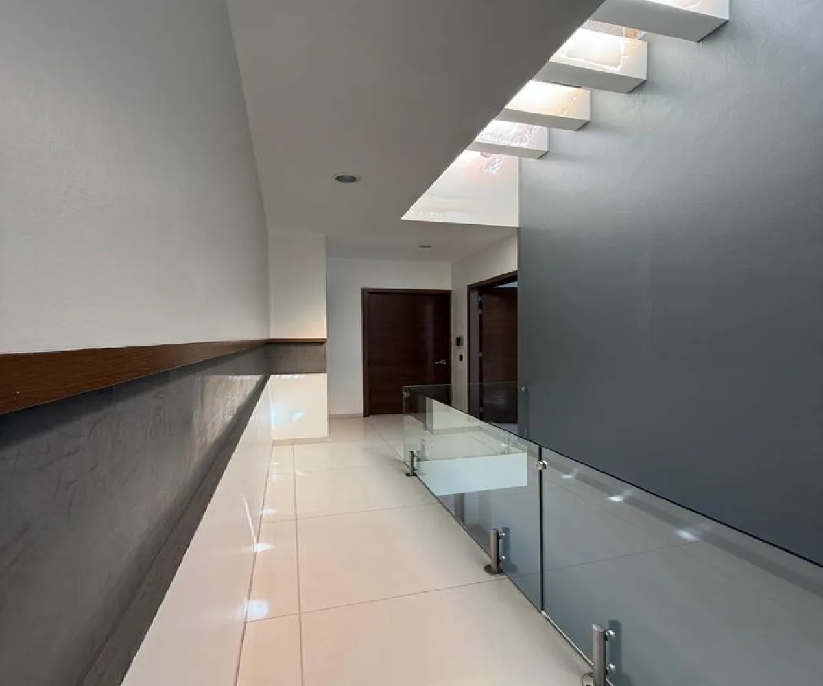 Casa En Venta,El manantial ,Avenida López Mateos Sur 5560, Tlajomulco de Zúñiga, Jalisco 45645, 4 Habitaciones,5 Baños,Avenida López Mateos Sur,2,pHnfLP4