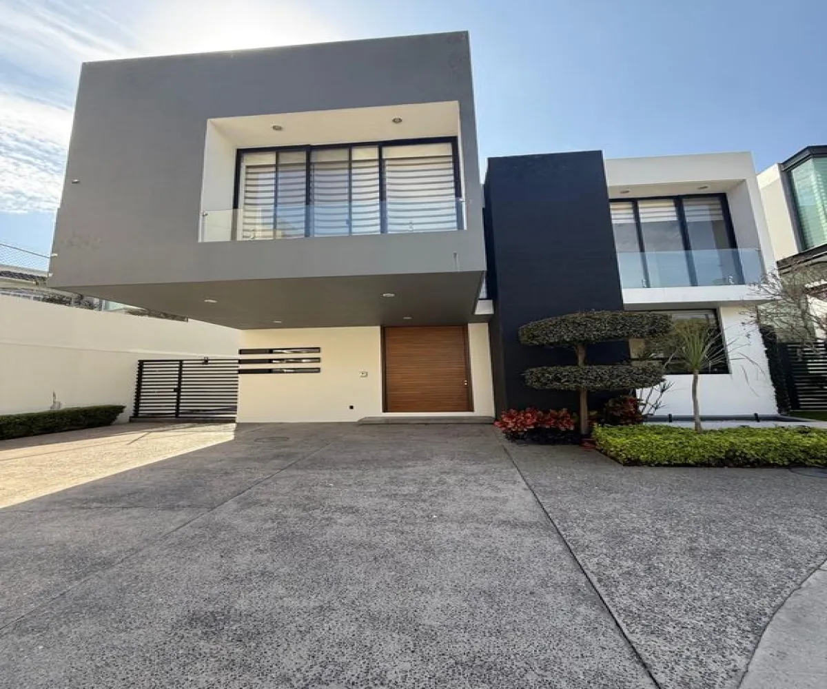 Casa En Venta,El manantial ,Avenida López Mateos Sur 5560, Tlajomulco de Zúñiga, Jalisco 45645, 4 Habitaciones,5 Baños,Avenida López Mateos Sur,2,pHnfLP4
