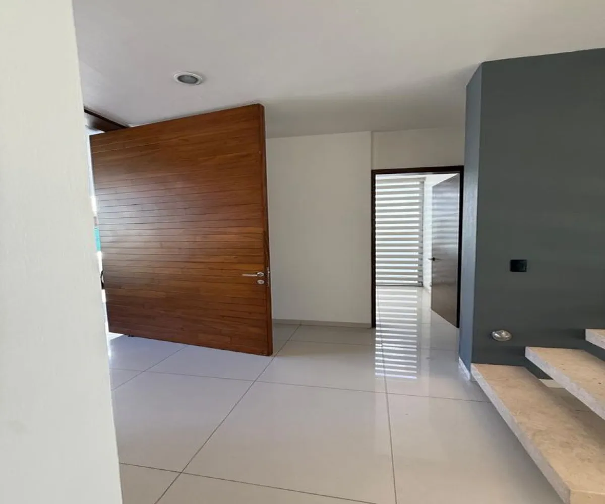 Casa En Venta,El manantial ,Avenida López Mateos Sur 5560, Tlajomulco de Zúñiga, Jalisco 45645, 4 Habitaciones,5 Baños,Avenida López Mateos Sur,2,pHnfLP4