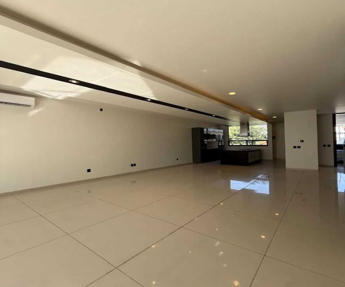 Casa En Venta,El manantial ,Avenida López Mateos Sur 5560, Tlajomulco de Zúñiga, Jalisco 45645, 4 Habitaciones,5 Baños,Avenida López Mateos Sur,2,pHnfLP4