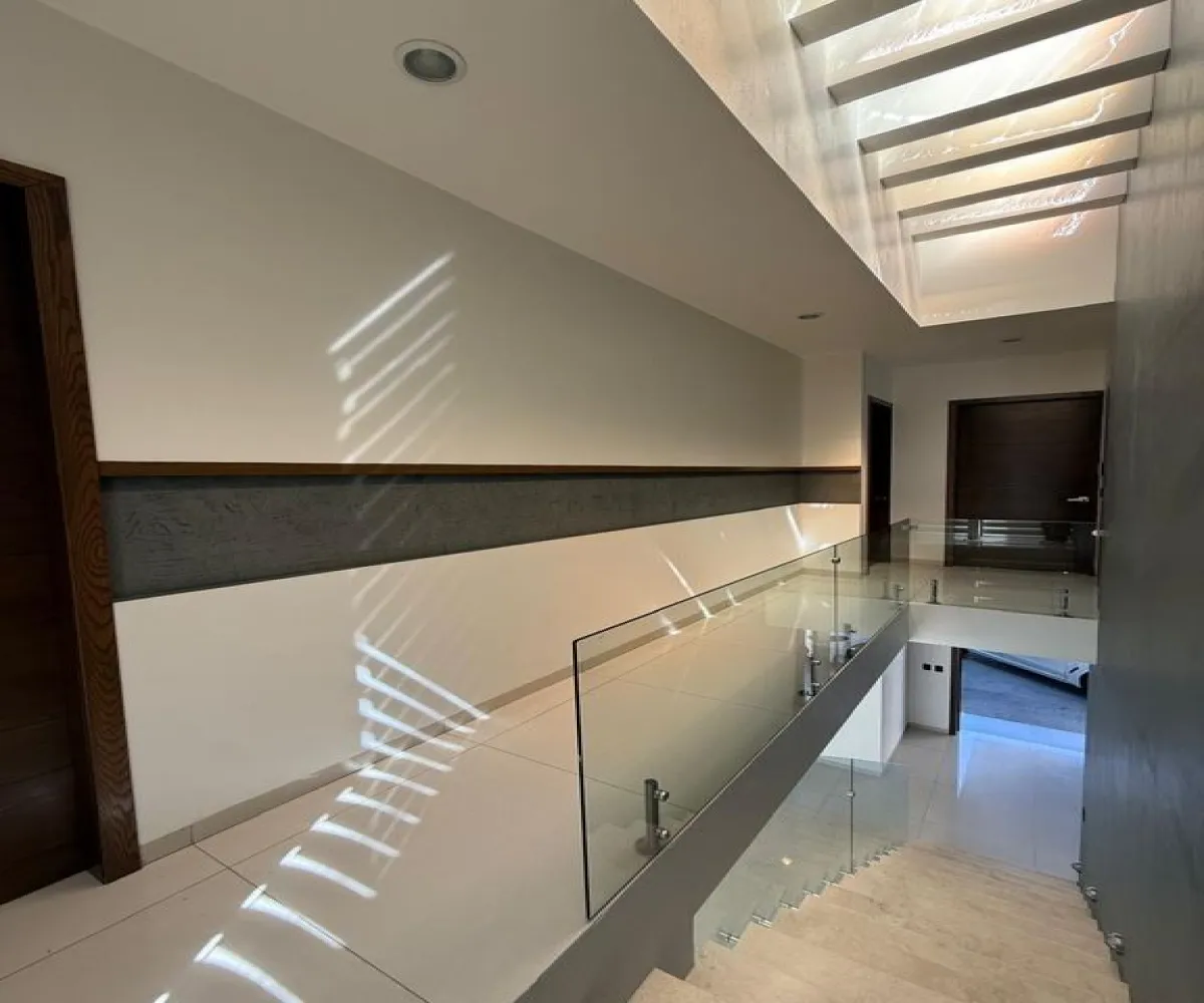 Casa En Venta,El manantial ,Avenida López Mateos Sur 5560, Tlajomulco de Zúñiga, Jalisco 45645, 4 Habitaciones,5 Baños,Avenida López Mateos Sur,2,pHnfLP4