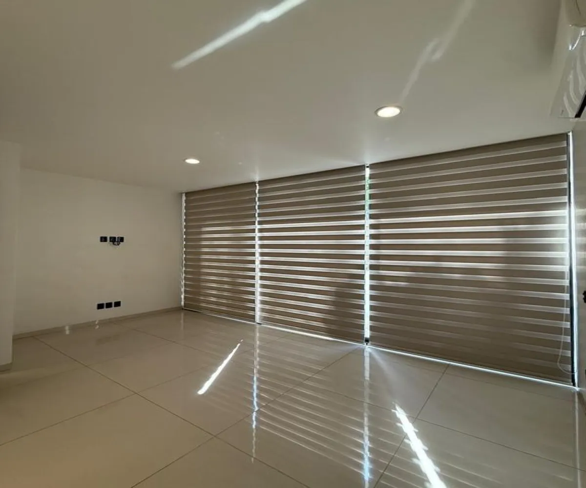 Casa En Venta,El manantial ,Avenida López Mateos Sur 5560, Tlajomulco de Zúñiga, Jalisco 45645, 4 Habitaciones,5 Baños,Avenida López Mateos Sur,2,pHnfLP4