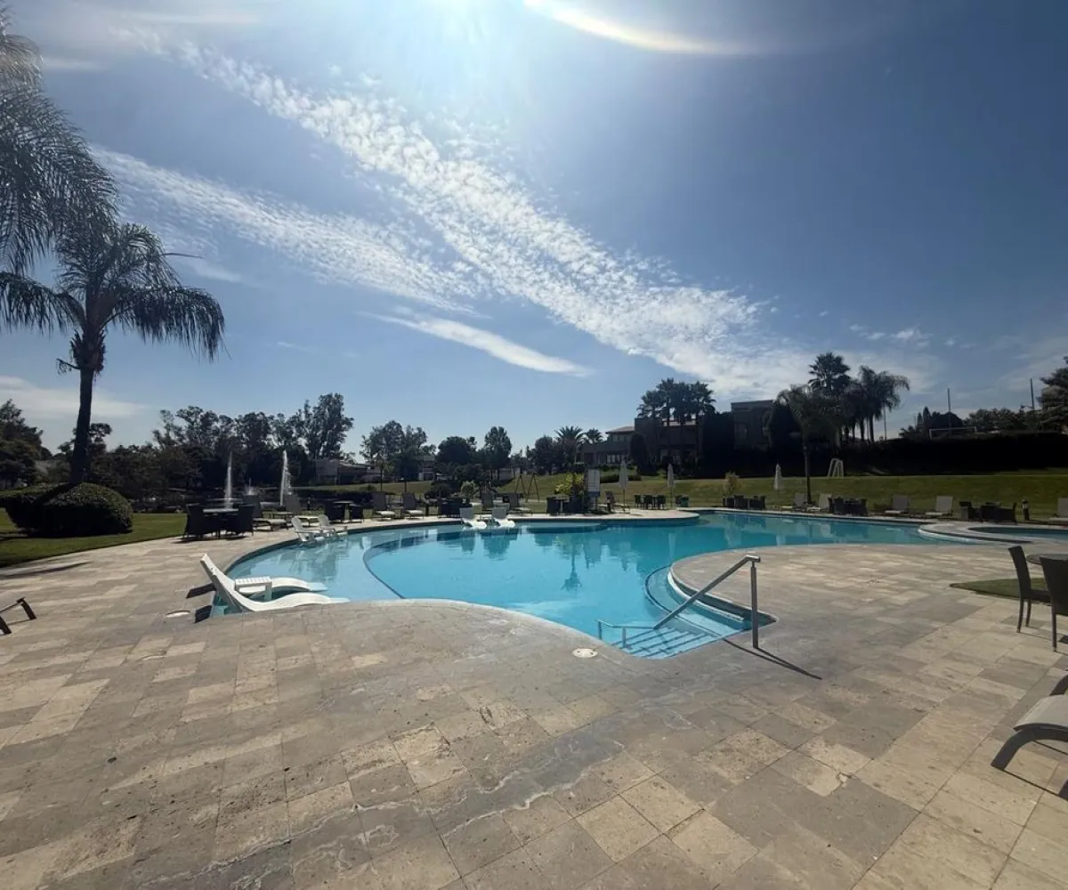 Casa En Venta,El manantial ,Avenida López Mateos Sur 5560, Tlajomulco de Zúñiga, Jalisco 45645, 4 Habitaciones,5 Baños,Avenida López Mateos Sur,2,pHnfLP4